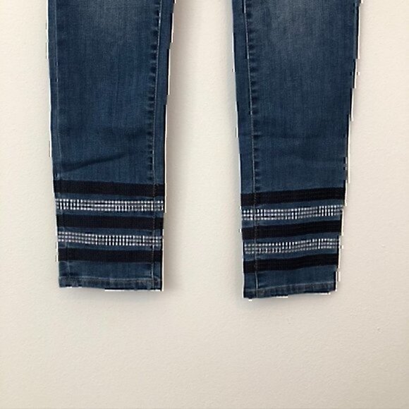 NEW NWT TOMMY HILFIGER Greenwich Denim Mid Rise Straight Leg Rhinestone Jeans 6 - Picture 5 of 10